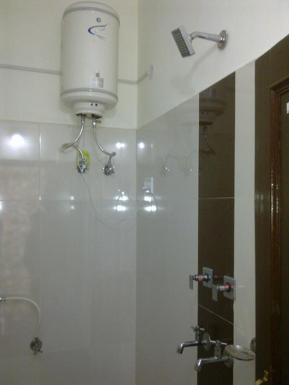 Hotel Kumar Residency Dharamsala Pokoj fotografie